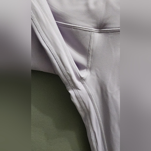 $98 Lululemon Align High-RisePant 28" Lilac Smoke - Picture 9 of 11